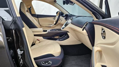 Astonmartin DBX