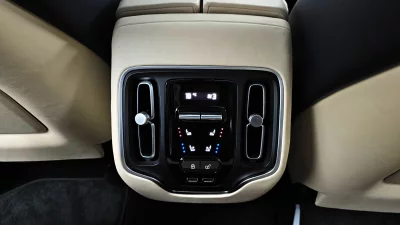 Astonmartin DBX