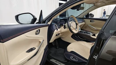 Astonmartin DBX