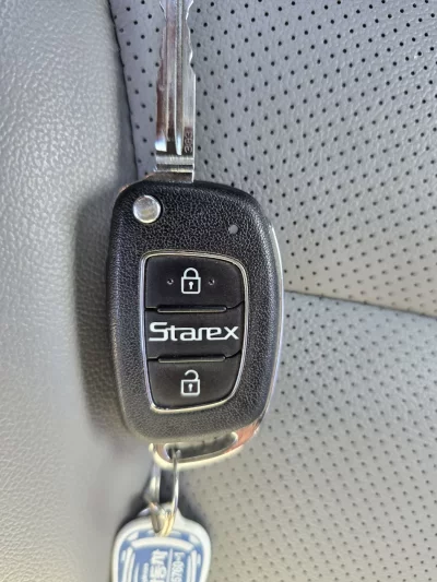 Hyundai Starex