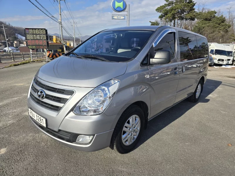 Hyundai Starex