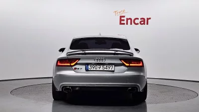 Audi S7