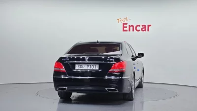 Hyundai Equus