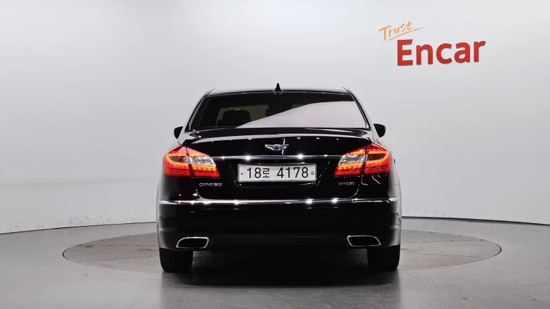 Hyundai Genesis