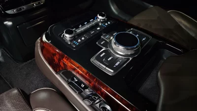 Genesis EQ900