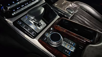 Genesis EQ900