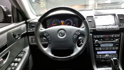 Kia OPIRUS