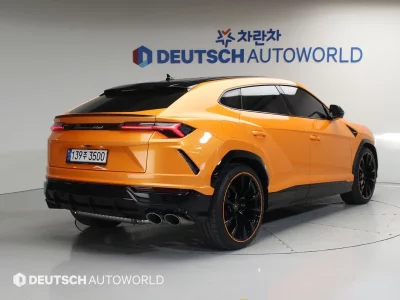 Lamborghini URUS