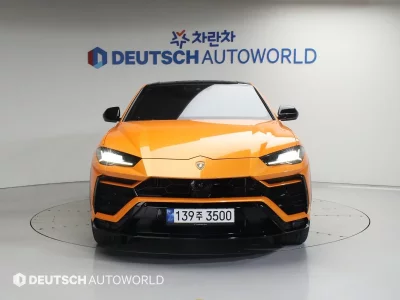 Lamborghini URUS