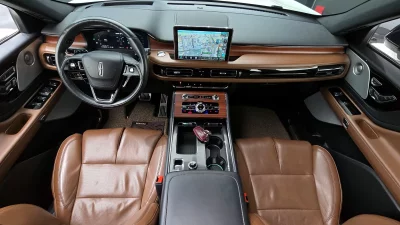 Lincoln AVIATOR