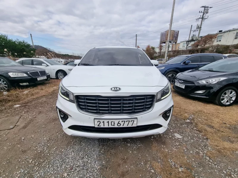 Kia Carnival