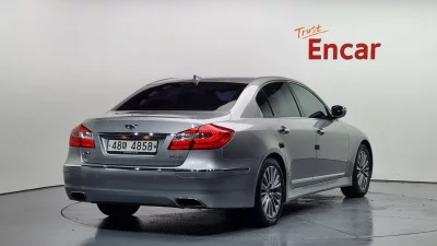 Hyundai Genesis