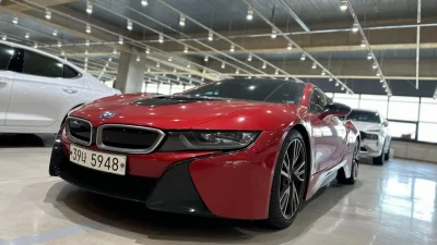 BMW i8