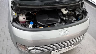 Hyundai Staria