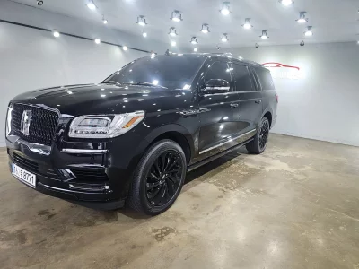 Lincoln NAVIGATOR