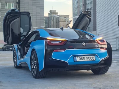 BMW i8