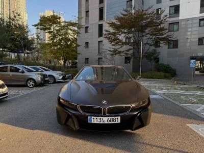 BMW i8