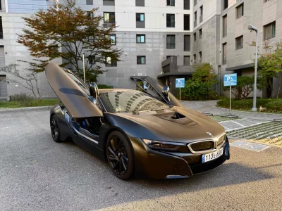 BMW i8