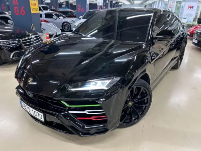 Lamborghini URUS