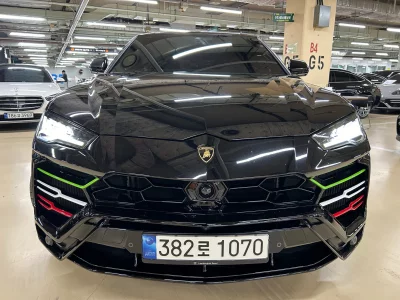 Lamborghini URUS