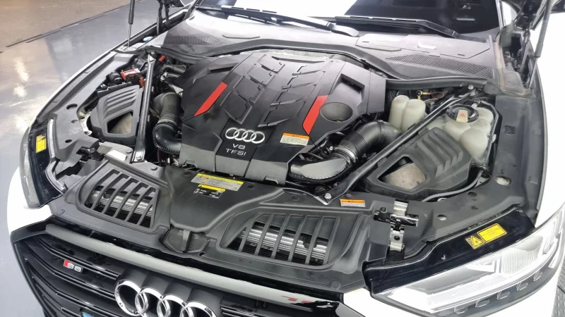 Audi S8