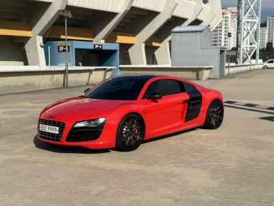 Audi R8