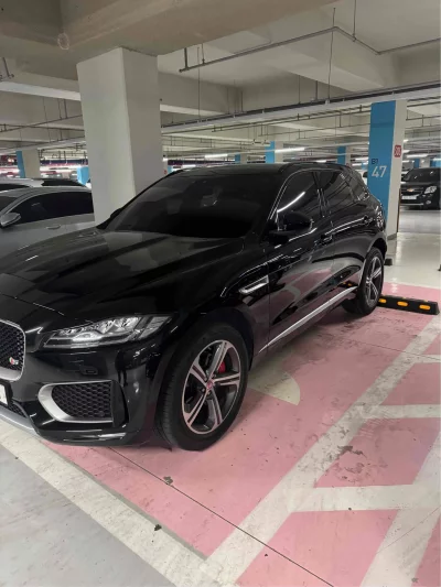 Jaguar F-PACE