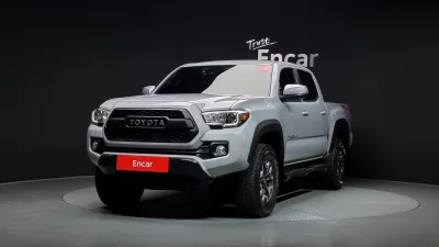 Toyota TACOMA