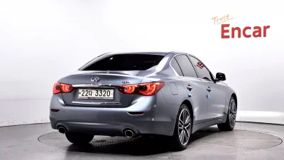 Infiniti Q50