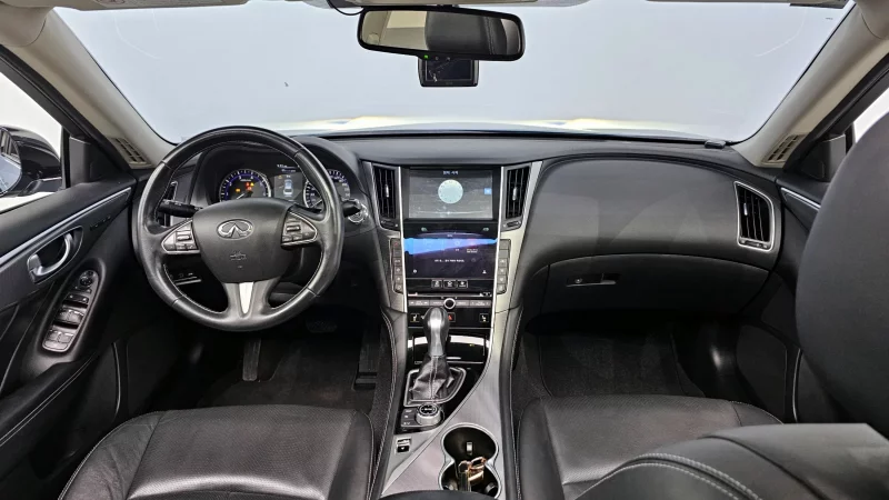 Infiniti Q50