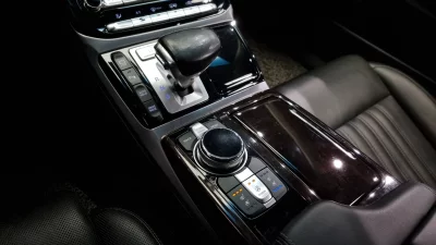 Genesis EQ900