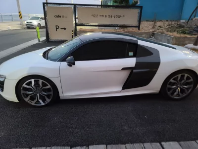 Audi R8