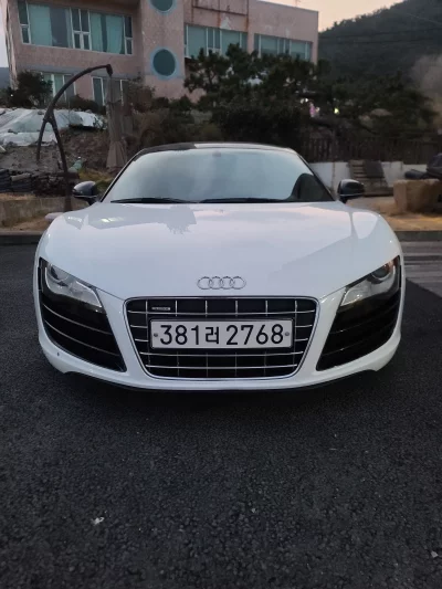 Audi R8