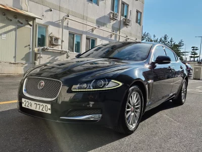 Jaguar XF