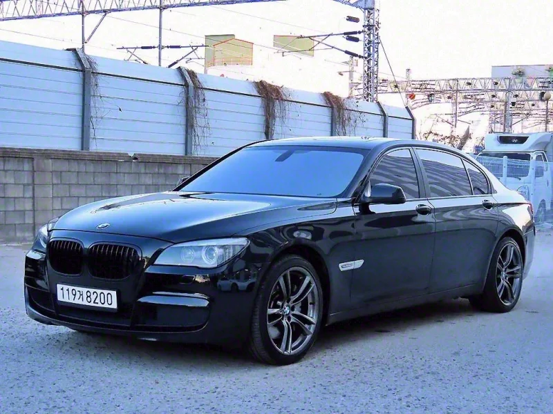 BMW 7-Series