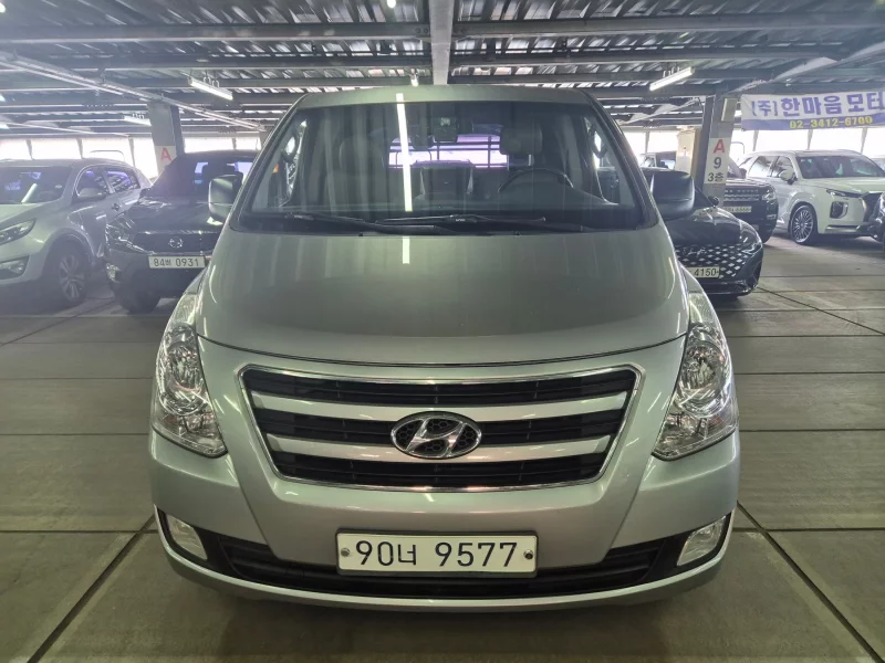 Hyundai Starex