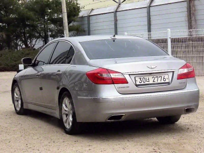 Hyundai Genesis