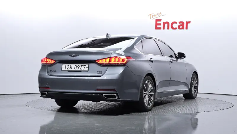 Hyundai Genesis