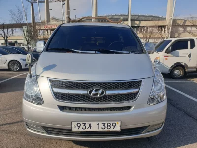 Hyundai Starex