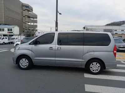 Hyundai Starex