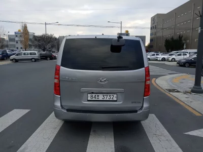 Hyundai Starex