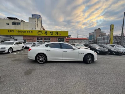 Maserati QUATTROPORTE