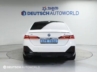 BMW i5