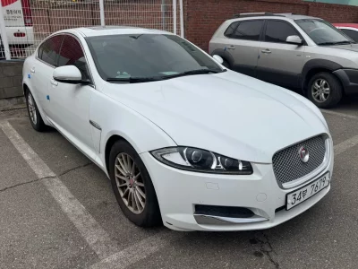 Jaguar XF