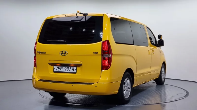 Hyundai Starex