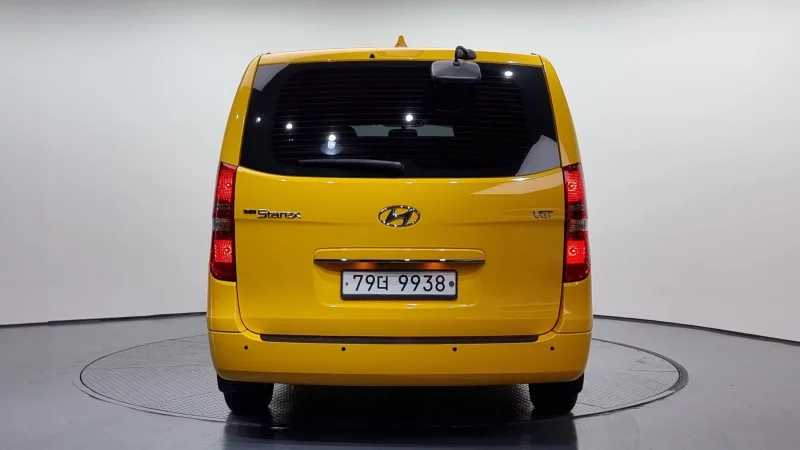 Hyundai Starex