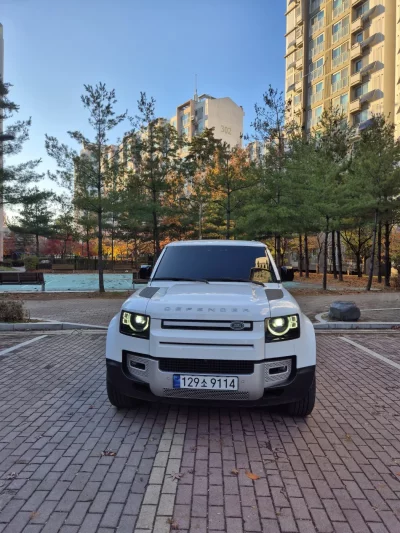 Land Rover DEFENDER