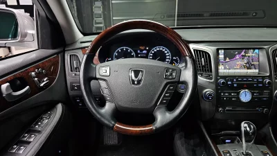 Hyundai Equus