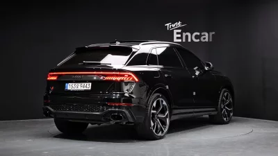 Audi RSQ8