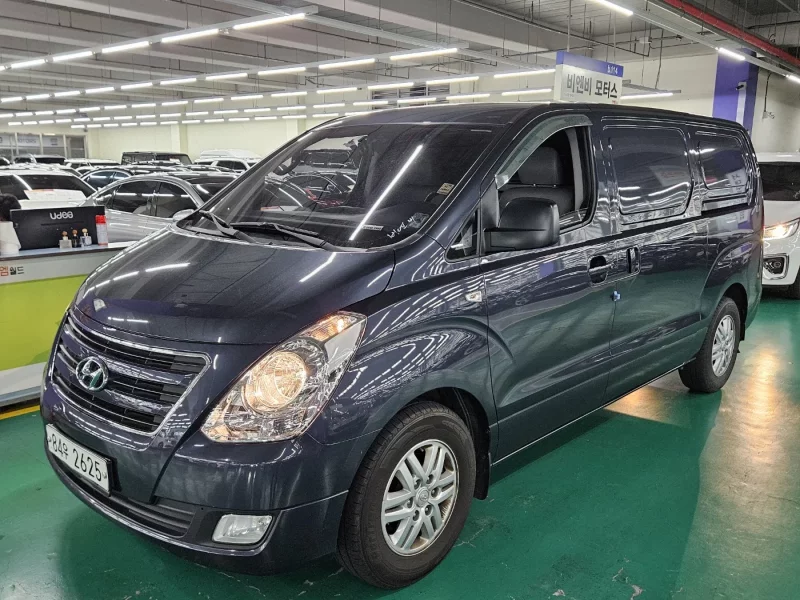Hyundai Starex